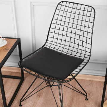 Chaise en métal Plass Design - Assemblé, noir