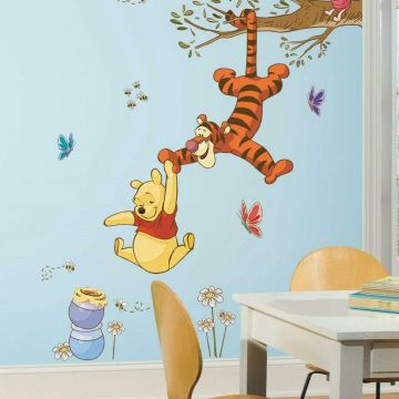 Sticker mural XL Winnie the Pooh Swinging for Honey